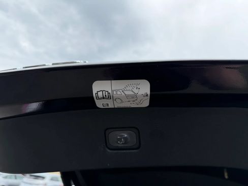 Used 2019 Ford Edge Titanium w/ Cold Weather Package AWD/4WD image 29