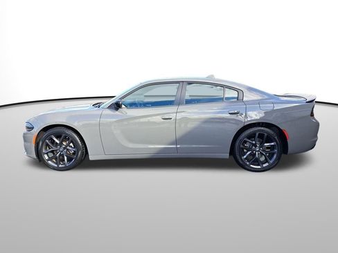 Used 2023 Dodge Charger SXT w/ Blacktop Package image 2