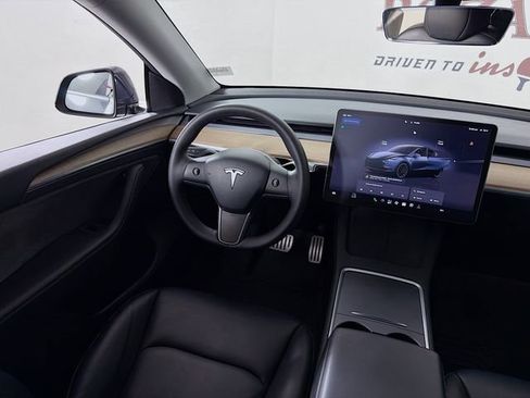 Used 2024 Tesla Model Y Performance AWD/4WD image 27