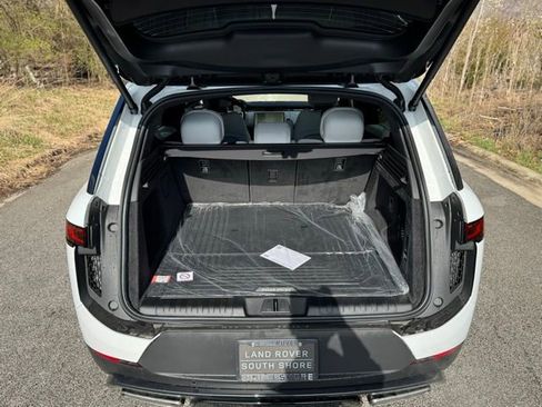 New 2026 Land Rover Range Rover Sport SE AWD/4WD image 7