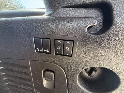 Used 2016 GMC Yukon XL SLT w/ HD Trailering Package image 24