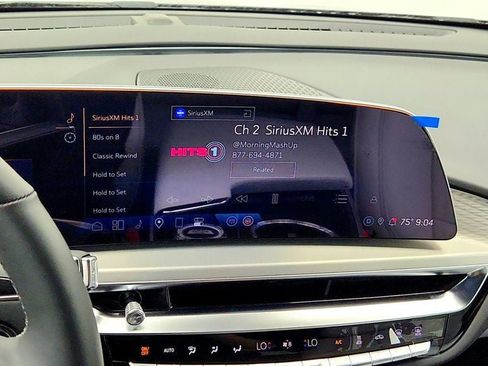 Used 2025 Cadillac Lyriq Luxury AWD/4WD image 16