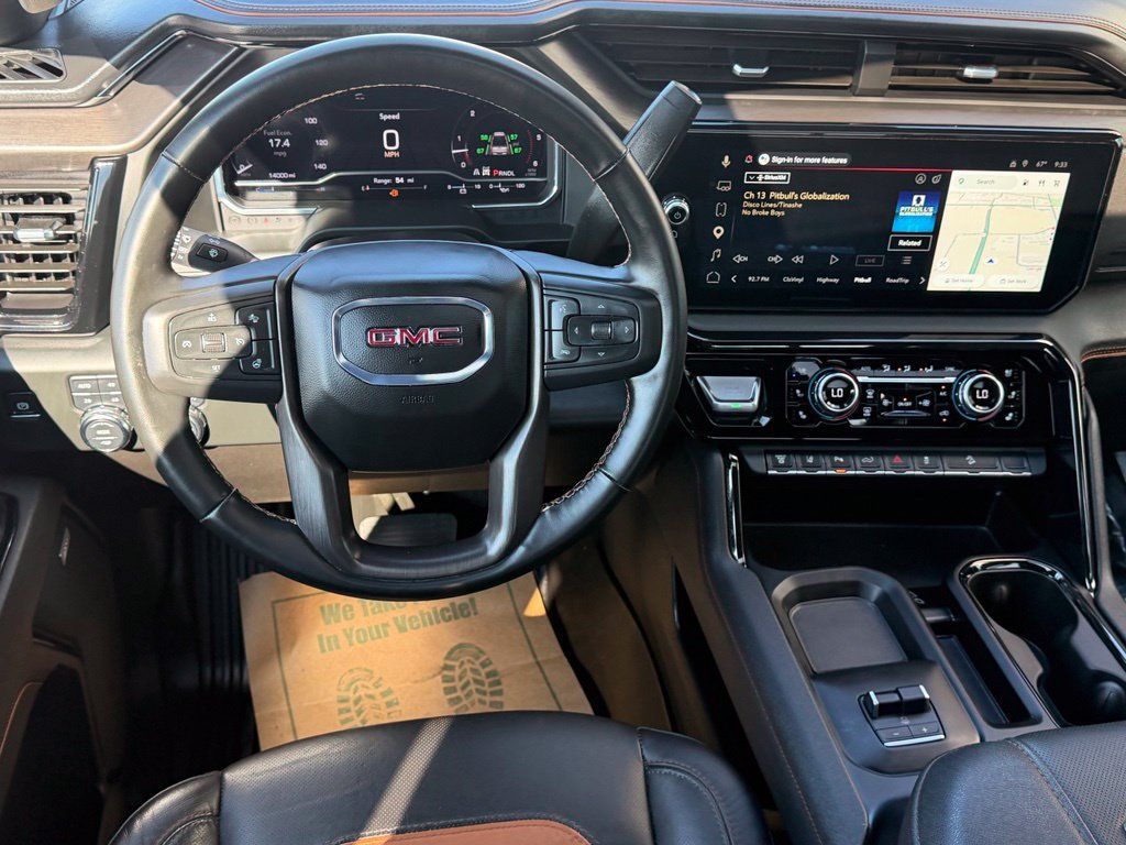 Used 2025 GMC Sierra 2500 AT4 w/ AT4 Preferred Package AWD/4WD image 16