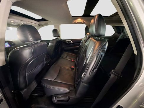 Used 2020 Nissan Pathfinder Platinum AWD/4WD image 29