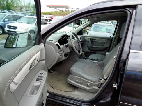 Used 2017 Chevrolet Traverse LT image 15