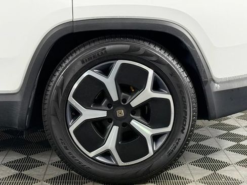 Used 2024 Rivian R1S Adventure AWD/4WD image 14