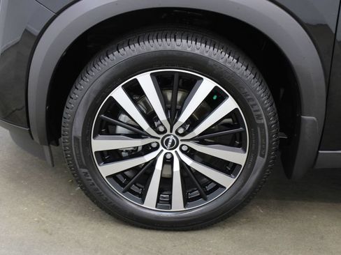 Used 2024 Nissan Pathfinder Platinum FWD image 31