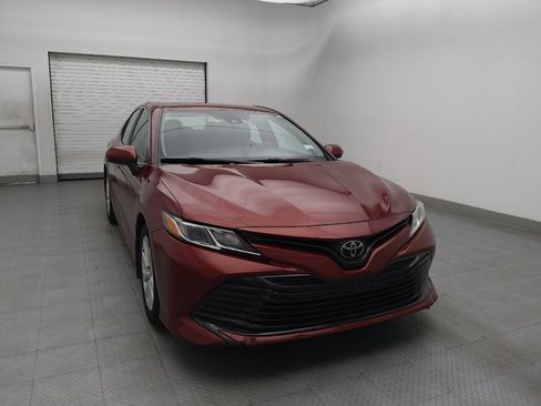 Used 2018 Toyota Camry LE FWD image 14