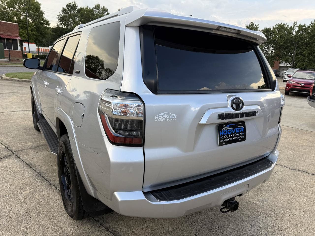 Used 2016 Toyota 4Runner SR5 RWD image 3