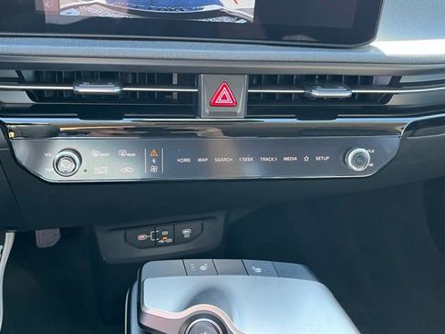 Used 2025 Kia EV6 Light RWD image 23