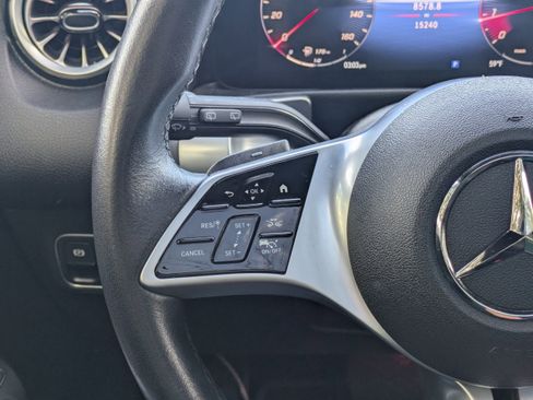 Certified 2024 Mercedes-Benz GLB 250 4MATIC image 17