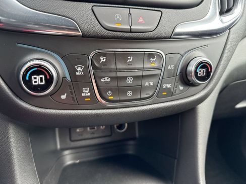 Used 2024 Chevrolet Equinox LT w/ LPO, Floor Liner Package FWD image 19