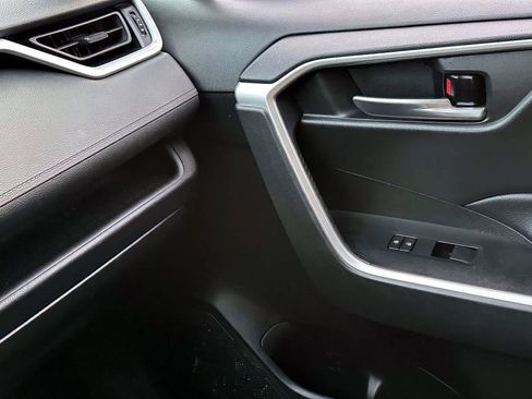 Certified 2021 Toyota RAV4 XLE image 26