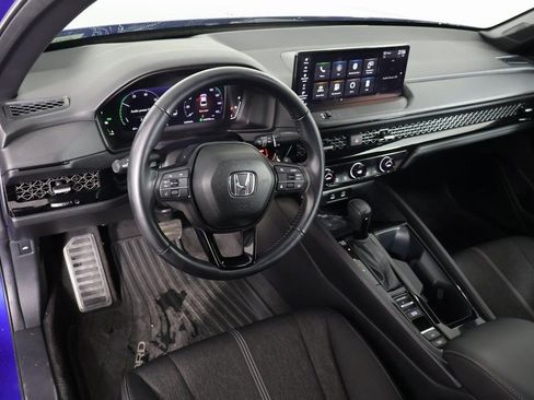 Used 2024 Honda Accord Sport image 7