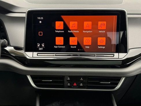 New 2026 Volkswagen Atlas Peak Edition AWD/4WD image 8