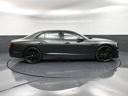 Used 2025 Bentley Flying Spur Plug-In Hybrid image 9