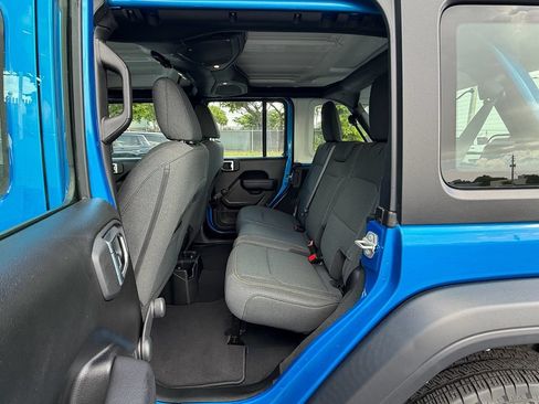Used 2024 Jeep Wrangler Unlimited Sport AWD/4WD image 11
