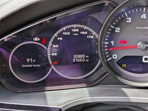 Used 2023 Porsche Cayenne AWD/4WD image 28