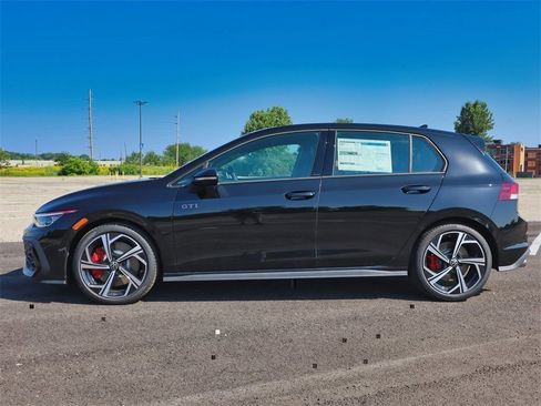 New 2025 Volkswagen GTI SE image 2