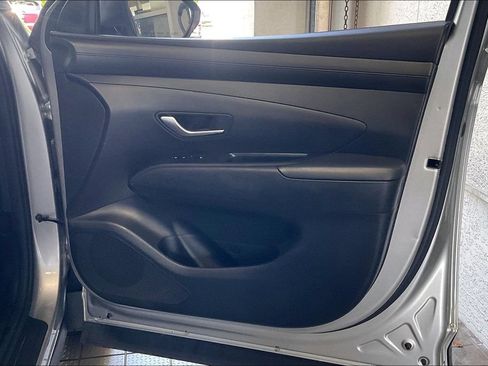 Used 2025 Hyundai Tucson SE FWD image 20