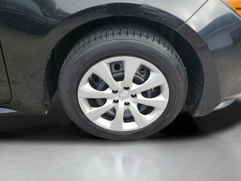 Used 2021 Toyota Corolla LE image 7