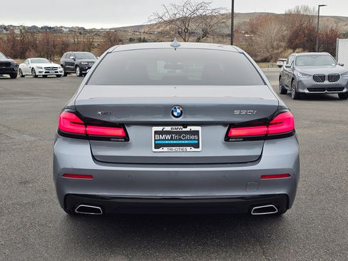 Certified 2021 BMW 530i xDrive image 5