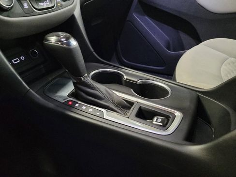 Used 2020 Chevrolet Equinox LS w/ LPO, Cargo Package FWD image 26
