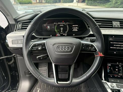 Used 2022 Audi e-tron Premium w/ Convenience Plus Package AWD/4WD image 15