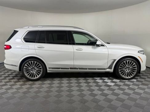 Used 2022 BMW X7 xDrive40i w/ Premium Package AWD/4WD image 9