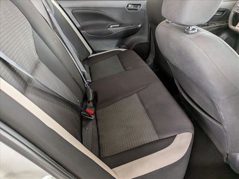Used 2021 Nissan Versa SV FWD image 18