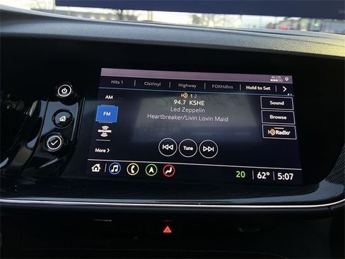 Used 2021 Buick Envision Essence w/ Technology Package I image 14