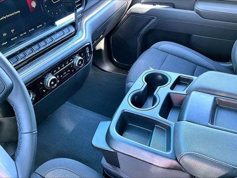 Used 2024 GMC Sierra 1500 Elevation image 13