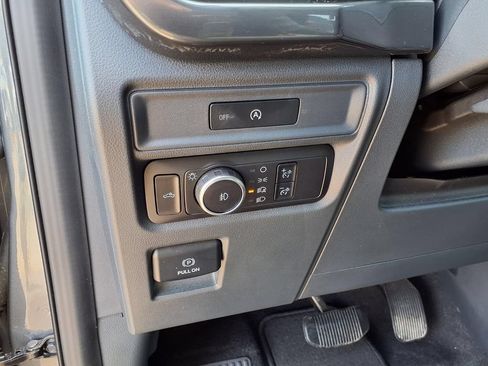 Used 2025 Ford F150 STX w/ Equipment Group 200A RWD image 23