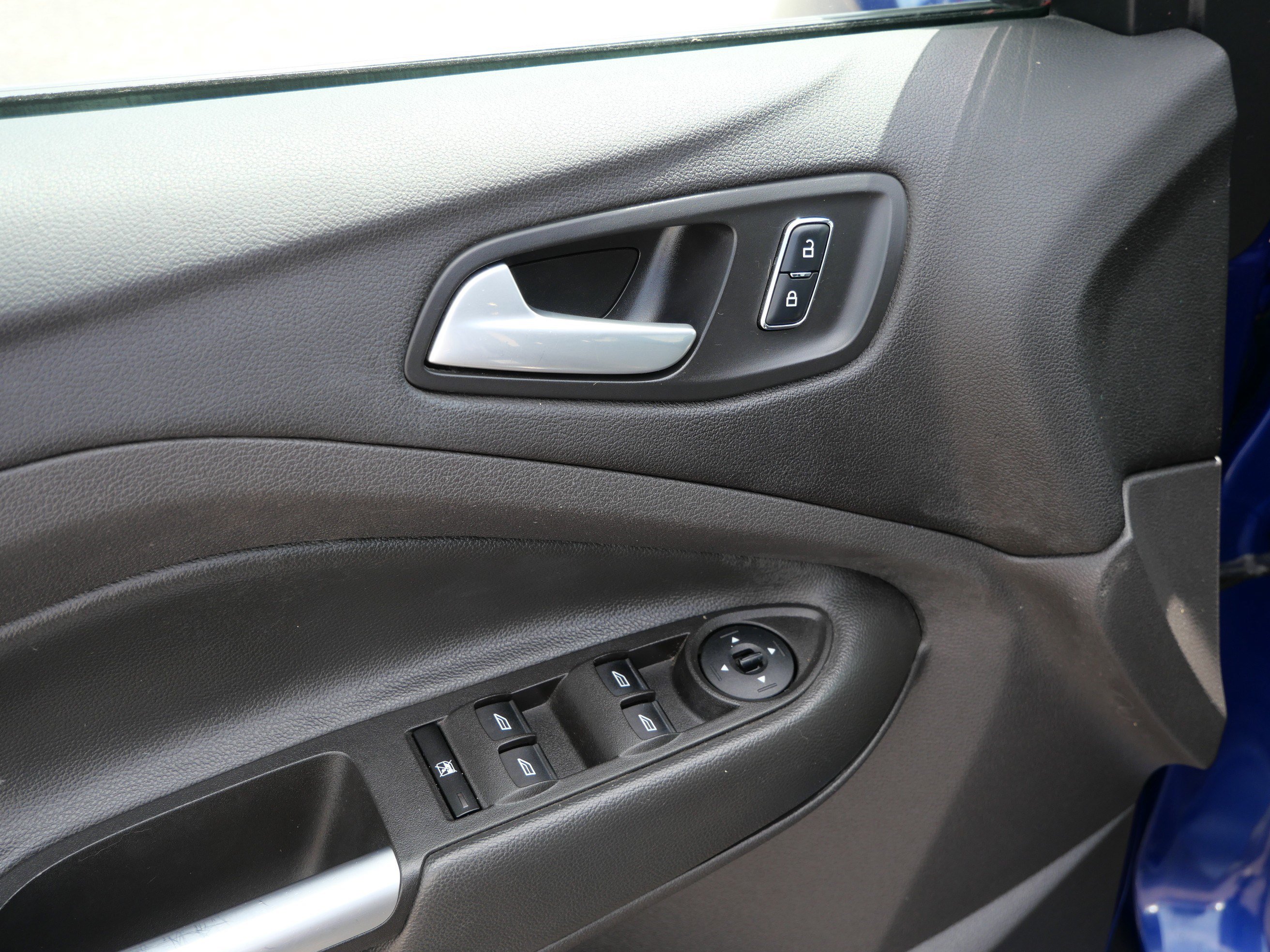 Used 2015 Ford Escape SE FWD image 20