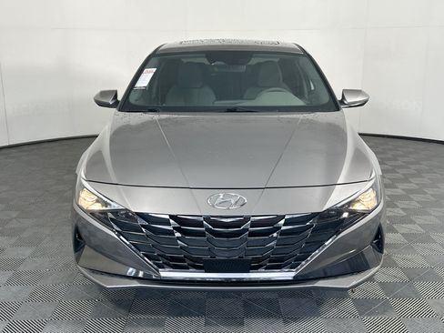 Used 2022 Hyundai Elantra SEL w/ Convenience + Premium Package FWD image 8