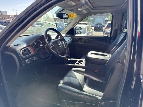 Used 2008 Chevrolet Tahoe 4WD Hybrid image 2