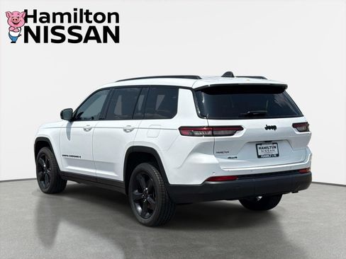 Used 2023 Jeep Grand Cherokee L Laredo AWD/4WD image 4