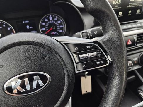 Used 2021 Kia Forte LXS FWD image 19