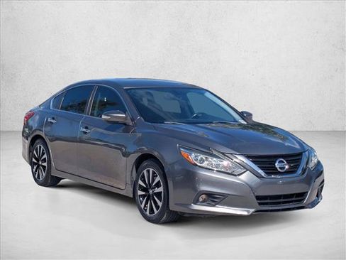 Used 2018 Nissan Altima 2.5 SL FWD image 3