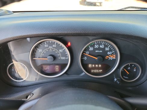 Used 2017 Jeep Wrangler 75th Anniversary image 18