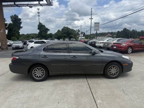 Used 2004 Lexus ES 330 w/ Premium Pkg FWD image 8