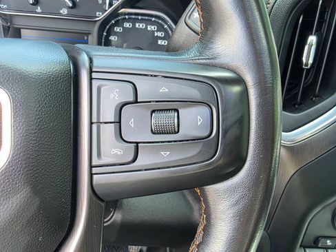 Used 2022 GMC Sierra 2500 AT4 w/ AT4 Preferred Package AWD/4WD image 22