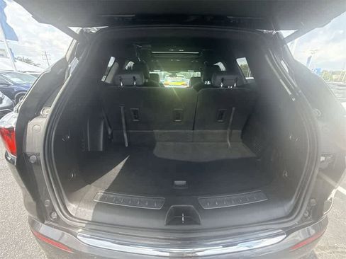 Used 2023 Buick Enclave Essence image 36
