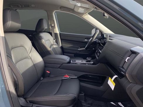 New 2026 Nissan Pathfinder SL image 27