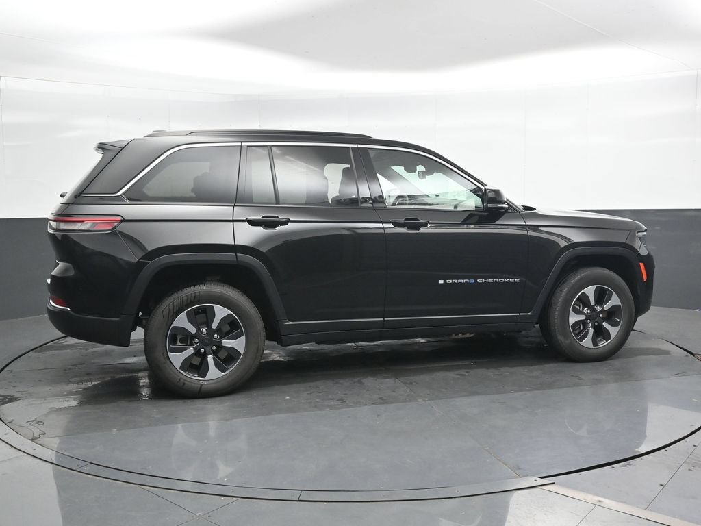 Used 2024 Jeep Grand Cherokee Limited 4xe AWD/4WD image 4