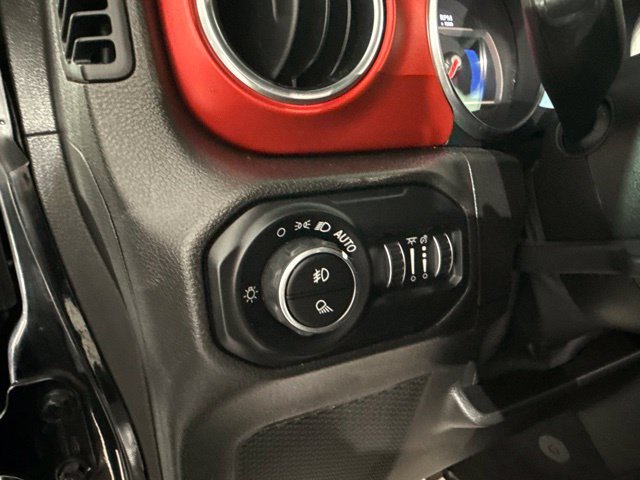 Used 2021 Jeep Gladiator Rubicon w/ Trailer Tow Package AWD/4WD image 17