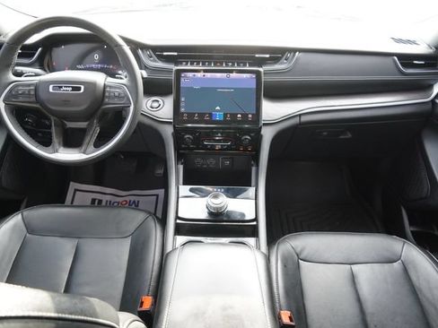 Used 2023 Jeep Grand Cherokee L Limited RWD image 17