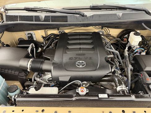 Used 2020 Toyota Tundra Limited w/ Limited Premium Package AWD/4WD image 30