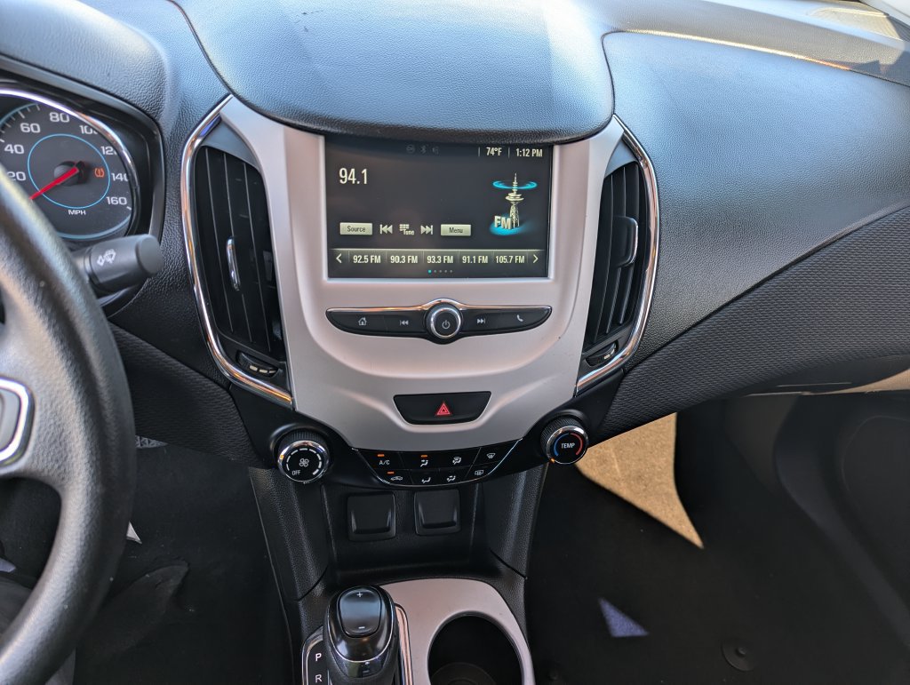 Used 2016 Chevrolet Cruze LS FWD image 15