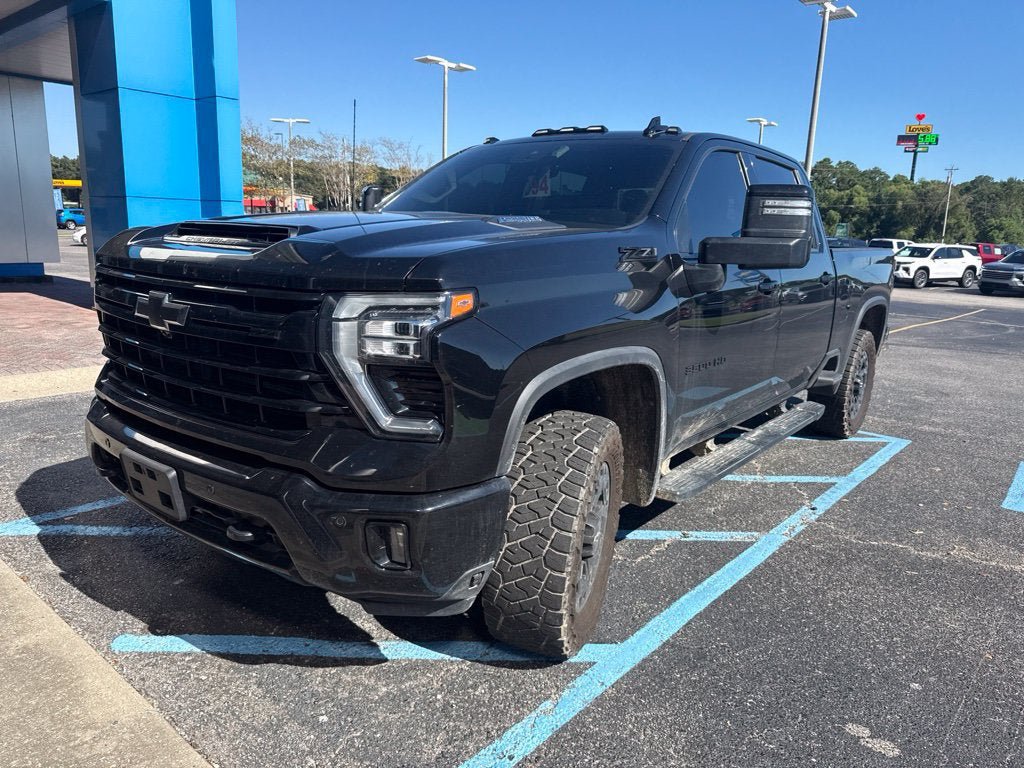 Used 2024 Chevrolet Silverado 3500 LTZ w/ LTZ Plus Package AWD/4WD image 1